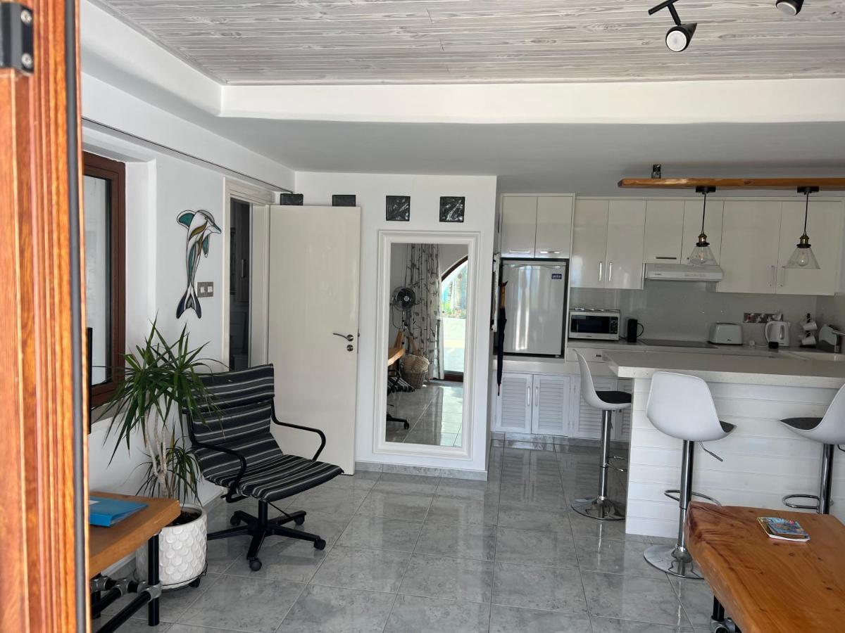 Pissouri Beach Front Apartments エクステリア 写真