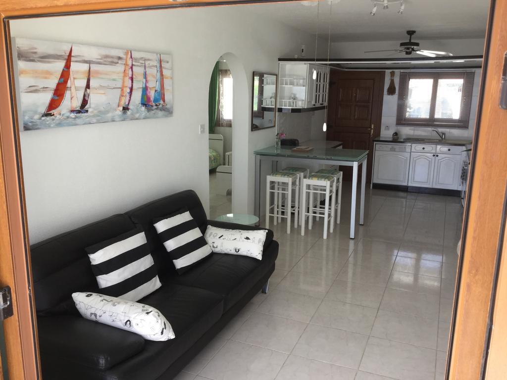 Pissouri Beach Front Apartments エクステリア 写真